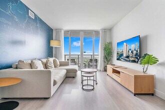 2602 E Hallandale Beach Blvd, Unit SI ID1514035P in Hallandale Beach, FL - Building Photo - Building Photo
