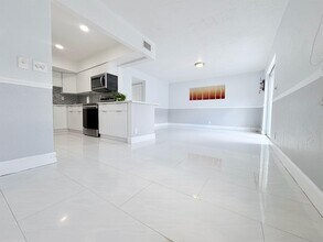 1788 SW 81st Way in Davie, FL - Foto de edificio - Building Photo