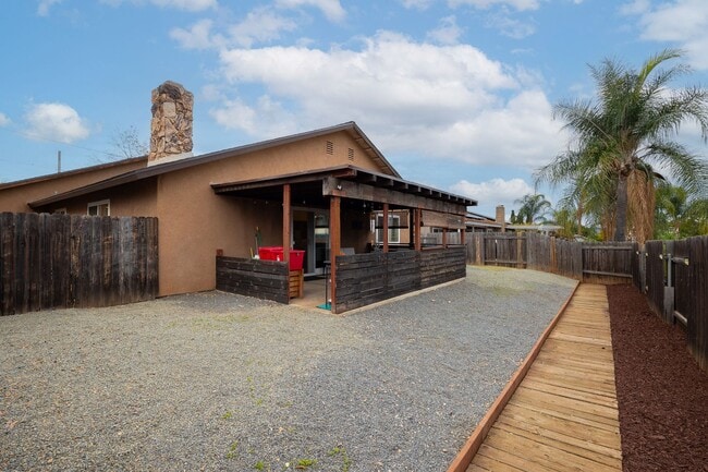 1286 Bates Ln in El Cajon, CA - Building Photo - Building Photo