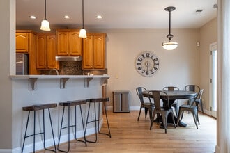 350 Park Creek Ridge in Woodstock, GA - Building Photo - Building Photo