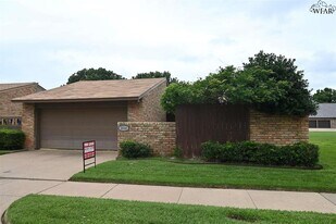 2814 Mill Valley Dr in Wichita Falls, TX - Building Photo