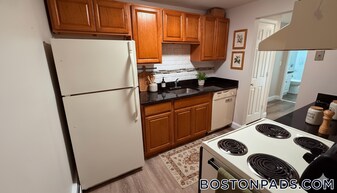 47 Princeton St, Unit 210 in Leominster, MA - Building Photo