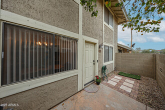 1223 N Granite Reef Rd in Scottsdale, AZ - Building Photo - Building Photo