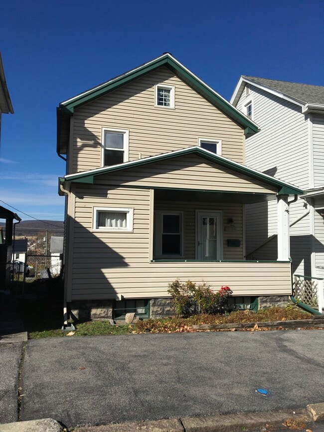 property at 1024 2nd Ave