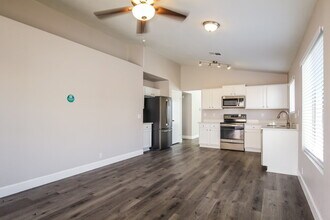 15746 W Young St in Surprise, AZ - Building Photo - Building Photo