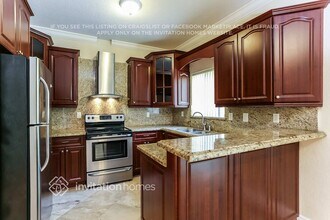 4601 SW 164th Ct in Miami, FL - Foto de edificio - Building Photo