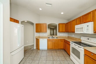 12749 Evington Point Dr, Unit F005 in Riverview, FL - Foto de edificio - Building Photo