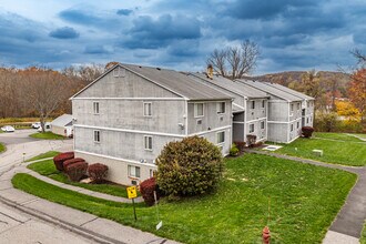 Jefferson Woods in Yorktown Heights, NY - Foto de edificio - Building Photo