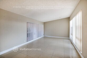 8480 SW 33rd Terrace in Miami, FL - Building Photo - Building Photo