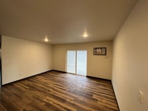 5270 Christopher Dr in Eau Claire, WI - Building Photo - Building Photo