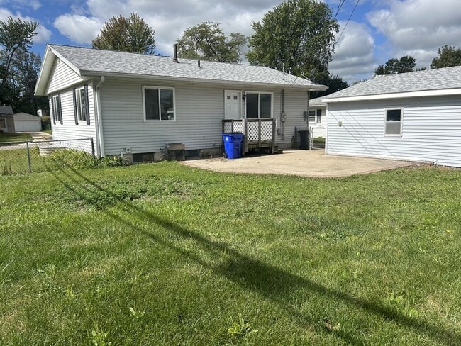 property at 253 Jacolyn Dr NW