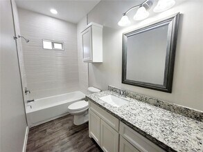 5801 Swallow Ave in McAllen, TX - Building Photo - Building Photo