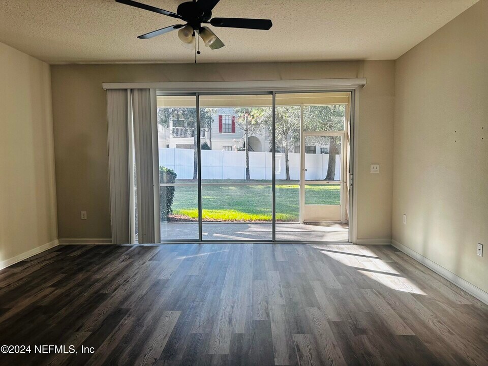 6801 Roundleaf Dr in Jacksonville, FL - Building Photo