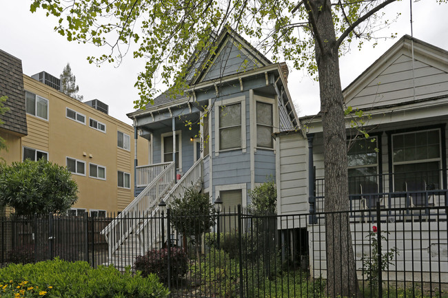 1229 E St in Sacramento, CA - Building Photo - Building Photo