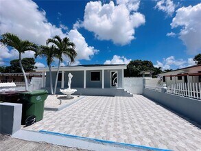 82 E 16th St in Hialeah, FL - Building Photo - Building Photo