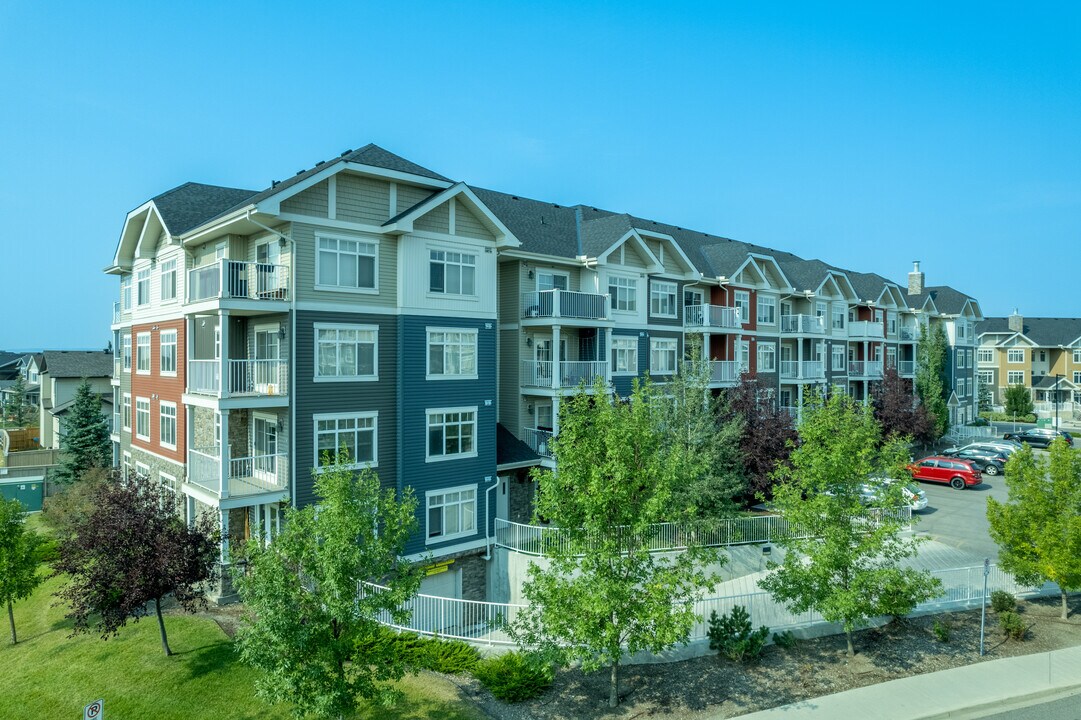 6000 Skyview Ranch Gdns NE in Calgary, AB - Building Photo