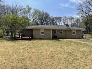 42 Rolling Hills Dr in Florissant, MO - Building Photo - Building Photo