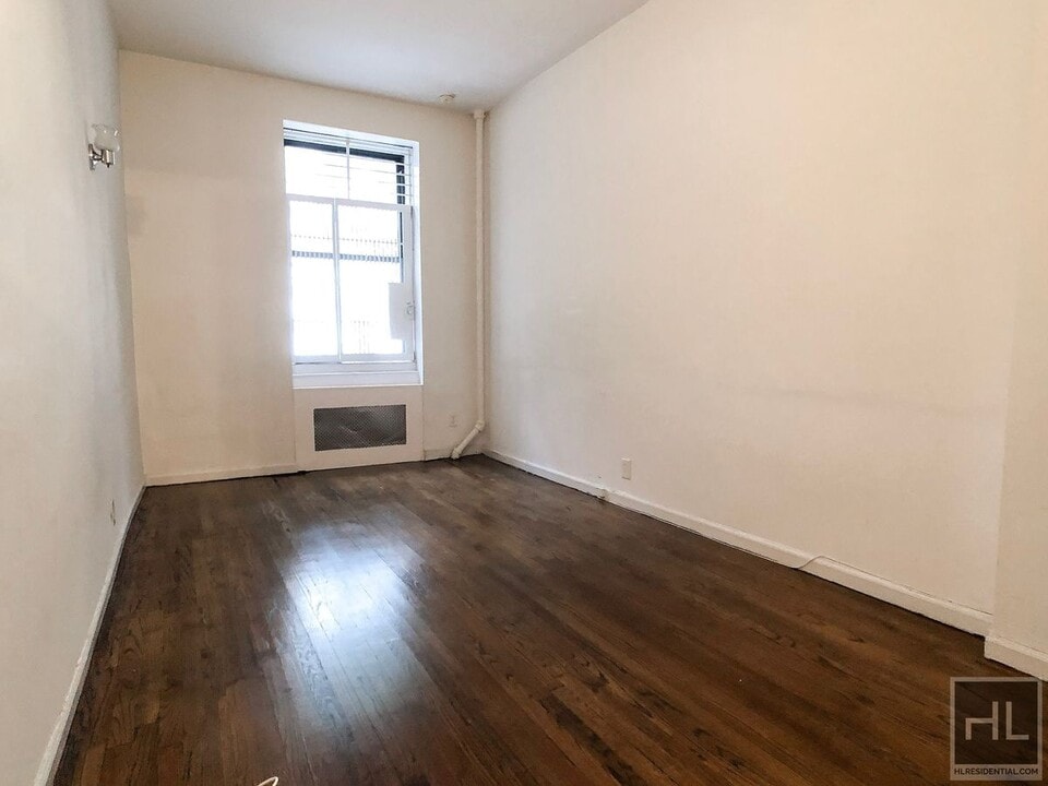 EAST 89 in New York, NY - Building Photo