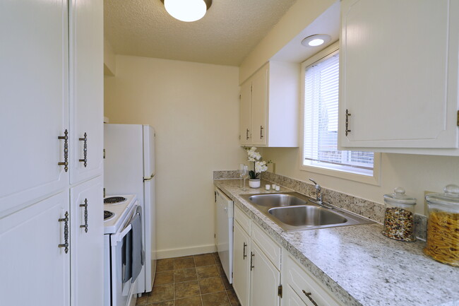 The Village Apartments in Bellingham, WA - Building Photo - Interior Photo