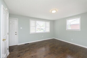 10639 Broadway Ave in Indianapolis, IN - Building Photo - Building Photo