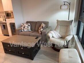 3699-3699 Capozzi Rd in Kelowna, BC - Foto de edificio - Building Photo