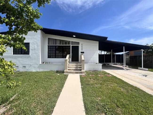 8430 SW 32nd St