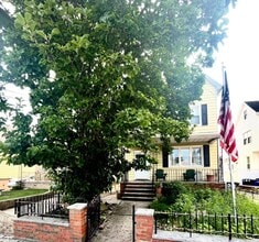87 Avenue C in Bayonne, NJ - Building Photo - Building Photo