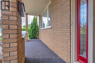 539 Upper Paradise Rd in Hamilton, ON - Building Photo - Building Photo