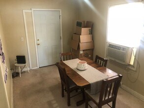 731 Bluemont Ave in Manhattan, KS - Building Photo - Building Photo