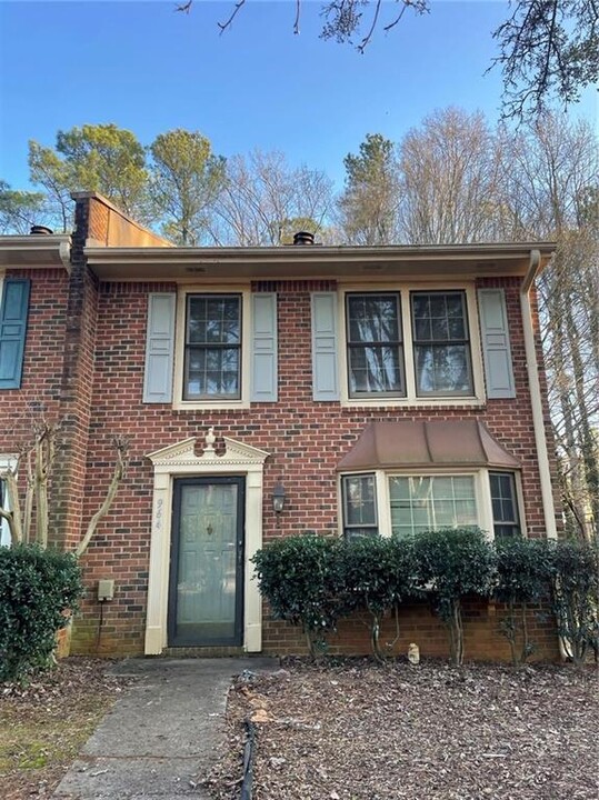 964 Chippendale Ln in Norcross, GA - Foto de edificio