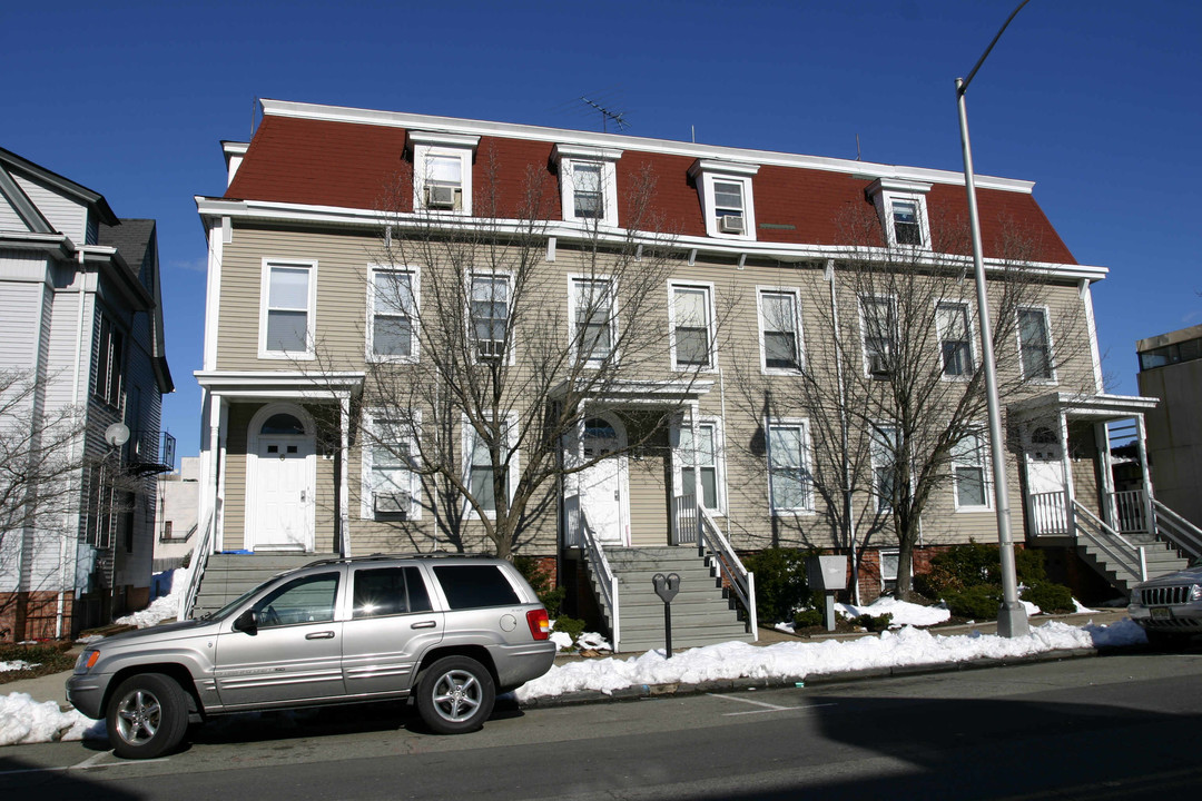 6-10 Maple Ave in Morristown, NJ - Building Photo