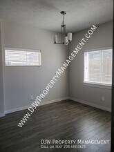 324 NE 3rd St in Meridian, ID - Building Photo - Building Photo