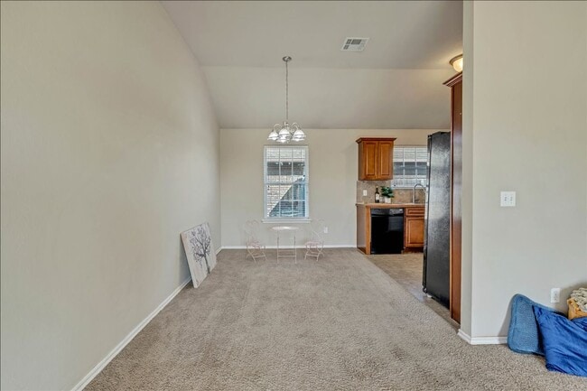 924 Denmark St in Yukon, OK - Building Photo - Building Photo