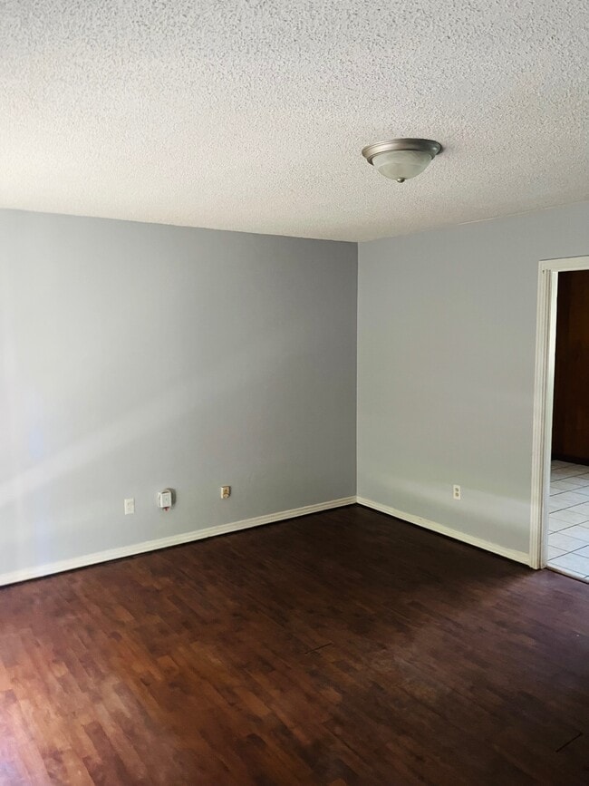 1365 Middle Ring Rd in Mobile, AL - Building Photo - Building Photo