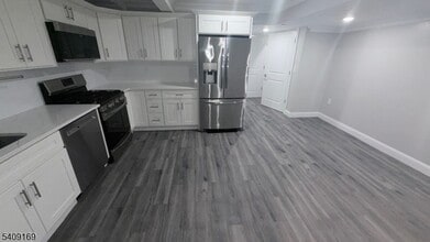 549 Palisade Ave in Jersey City, NJ - Building Photo - Building Photo