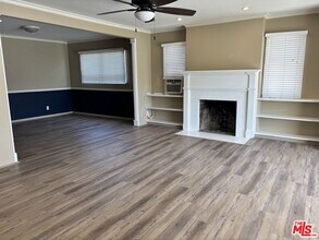 8112 Loyola Blvd in Los Angeles, CA - Building Photo - Building Photo