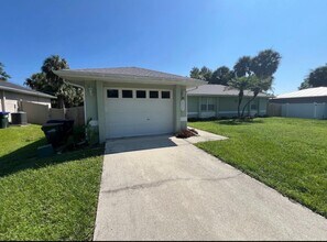 2426 Seagull Ln in North Port, FL - Building Photo - Building Photo