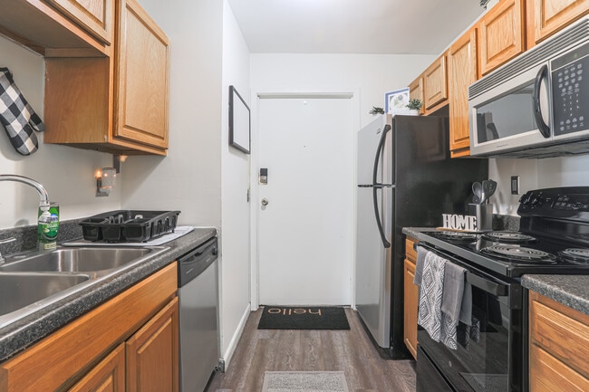 The Edge at 1815 - Student Housing in Mt. Pleasant, MI - Building Photo - Interior Photo