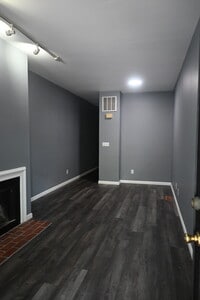 38 E Montgomery St photo'