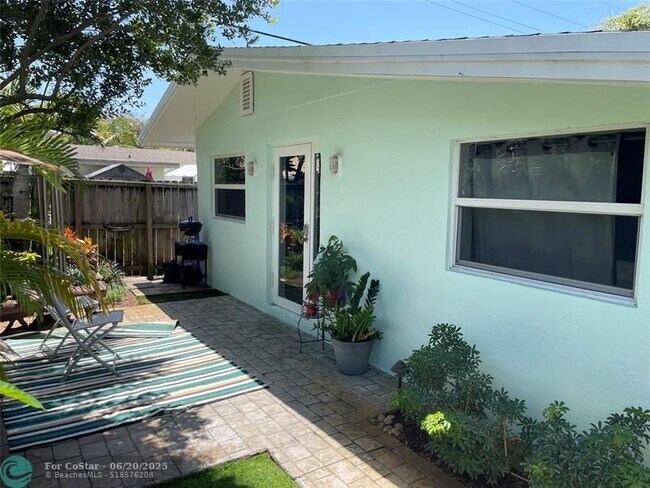 property at 1432 NE 1st Ave.