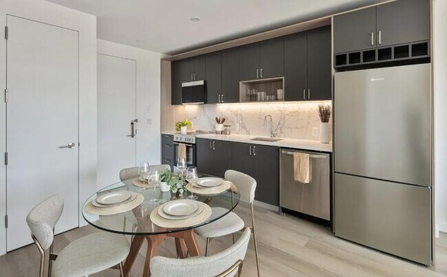 64 Box St in Brooklyn, NY - Building Photo - Building Photo