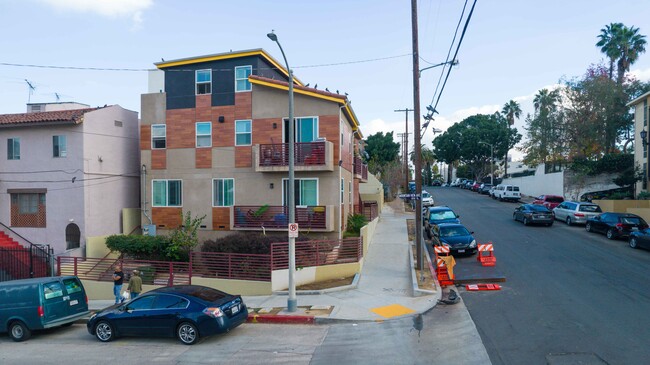 2021 Miramar St in Los Angeles, CA - Building Photo - Building Photo