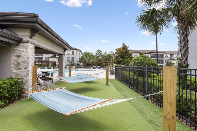 Lantower Grande Pines in Orlando, FL - Building Photo - Building Photo