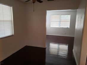 2334 Rogero Rd in Jacksonville, FL - Building Photo - Building Photo