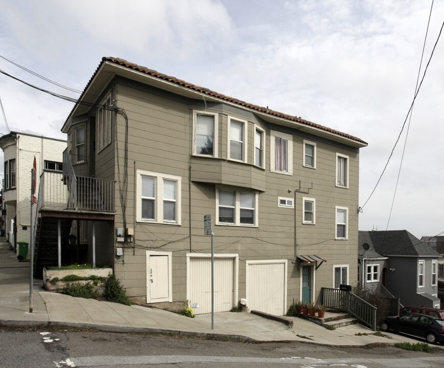 493-499 Arlington St in San Francisco, CA - Building Photo