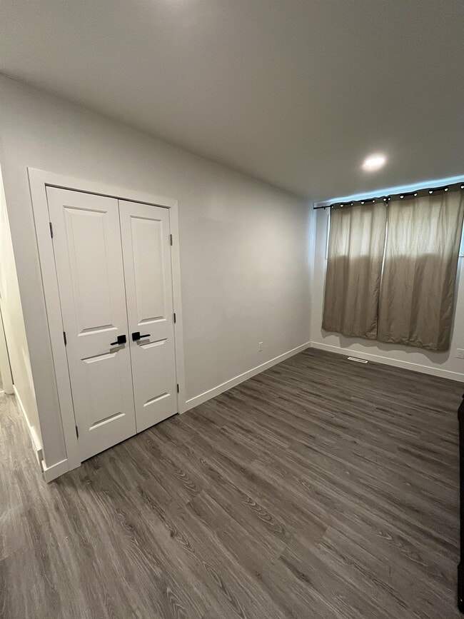 492 A Hethrington Ave in Winnipeg, MB - Building Photo - Building Photo