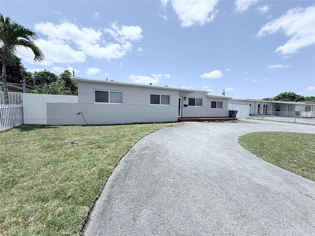 property at 956 W 68th St
