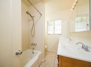 2625 E Glenn St in Tucson, AZ - Building Photo - Building Photo