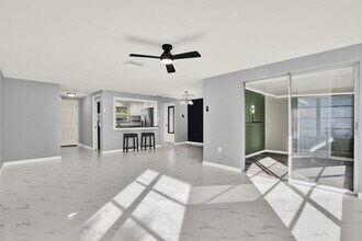 7902 Canna Dr in Port Richey, FL - Building Photo - Building Photo