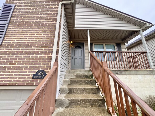 628 Smugglers Notch Dr in Lexington, KY - Building Photo - Building Photo